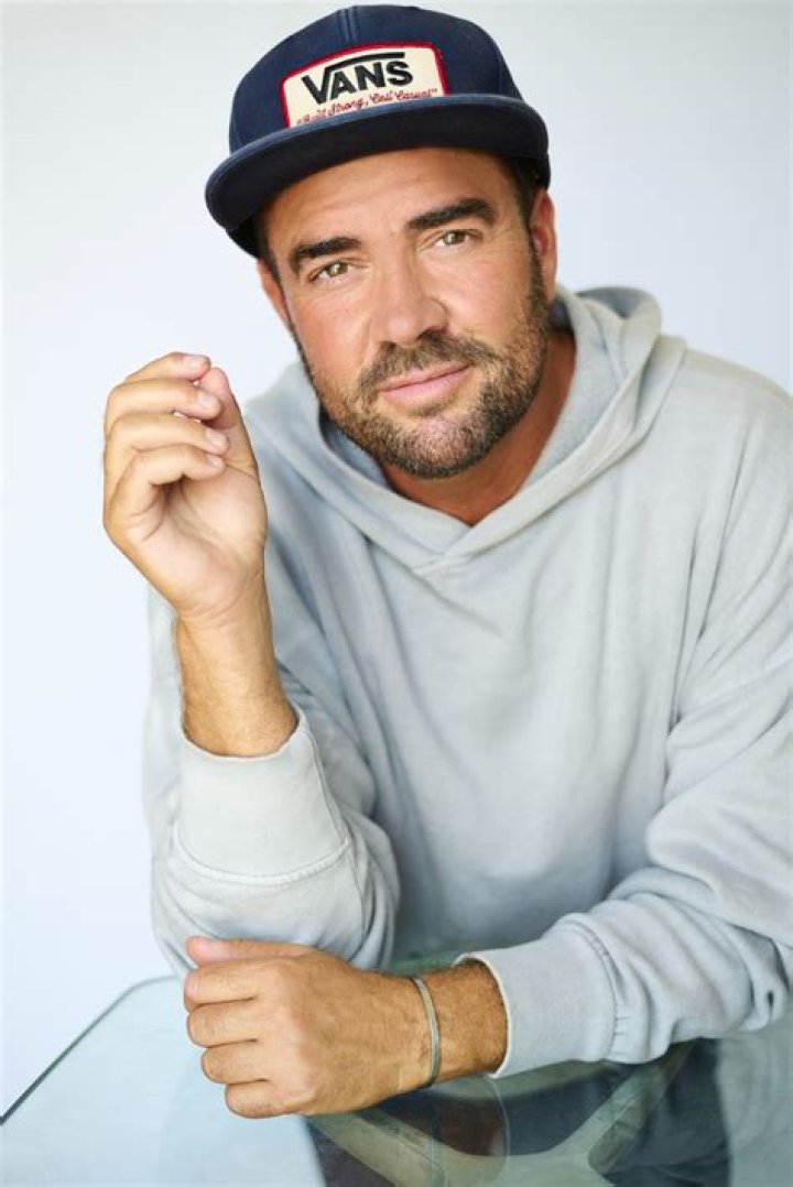 Actor and Comedian Ian Harvie Performs for Glam Week at WNMU The Mustang