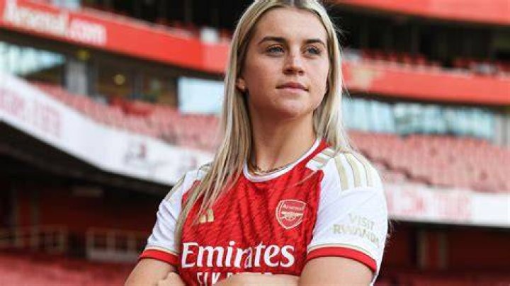 Alessia Russo 'really looking forward' to season with Man Utd amid