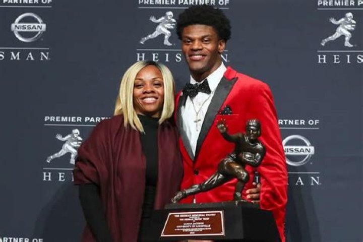 All About Lamar Jackson&rsquo;s Mom, Felicia Jones