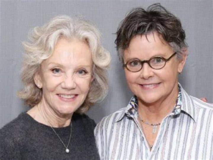 Amanda Bearse Net Worth, Wife. What is she doing today?