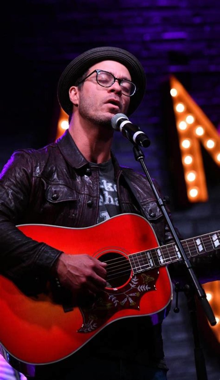 Amos Lee Concert Tickets, 2023 Tour Dates & Locations SeatGeek