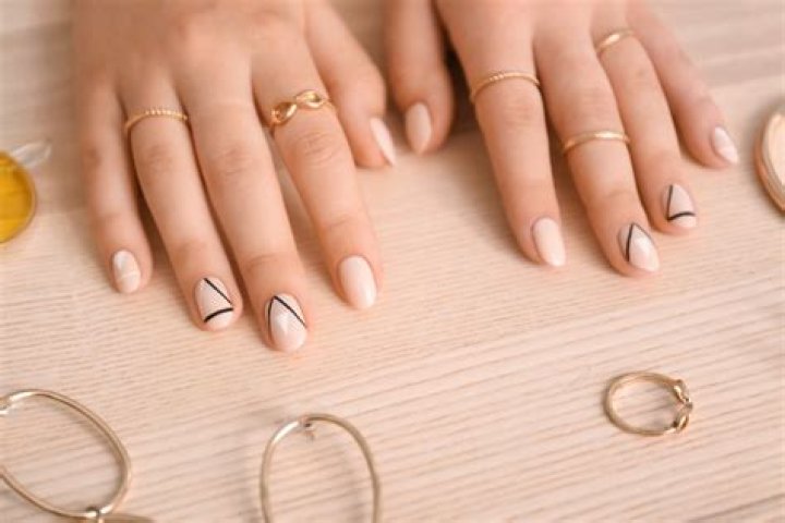 An Insider's Guide To Flawless Manicures