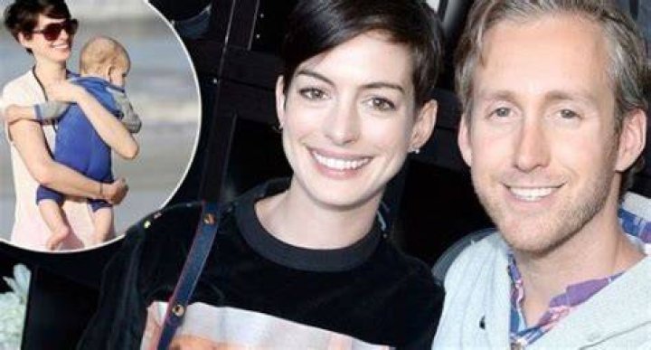 Anne Hathaway family siblings, parents, children, husband.