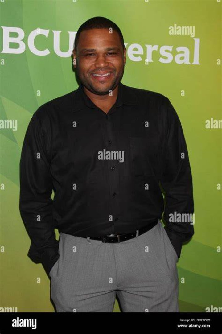 Anthony Anderson of NBC's Guys With Kids Anthony anderson, Mens tops