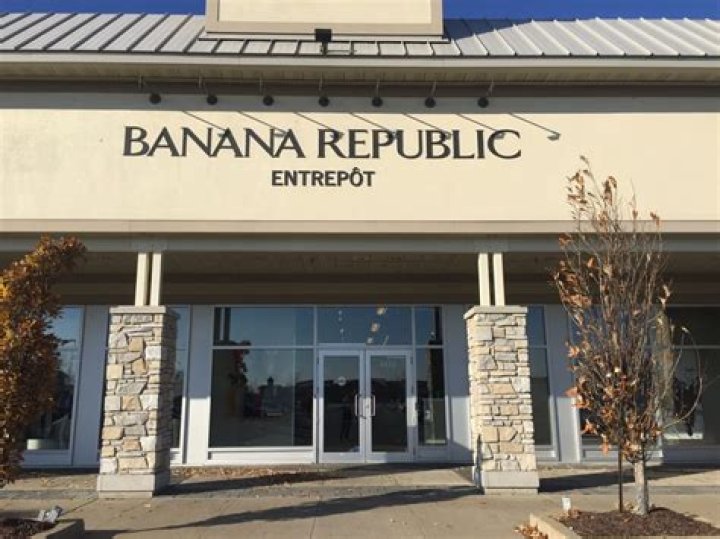 Banana Republic Outlet 2412, autoroute Chomedey, Laval, QC