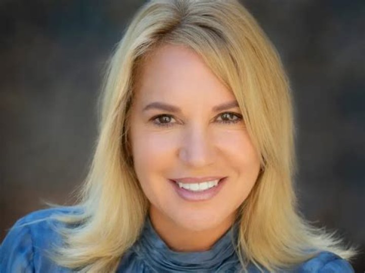 Barbara Booth Profile CNBC