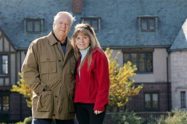 Bill Kurtis and Donna LaPietra Photo by Ron Gould Studios SPLASH