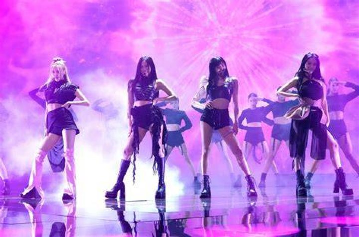 BLACKPINK's Jennie Allegedly Blocked Followers On Private IG; Bathtub