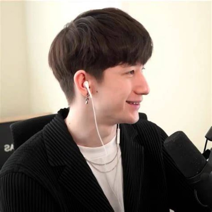 BoxBox&rsquo;s Wiki Bio, age, girlfriend, height, real name. Is he gay