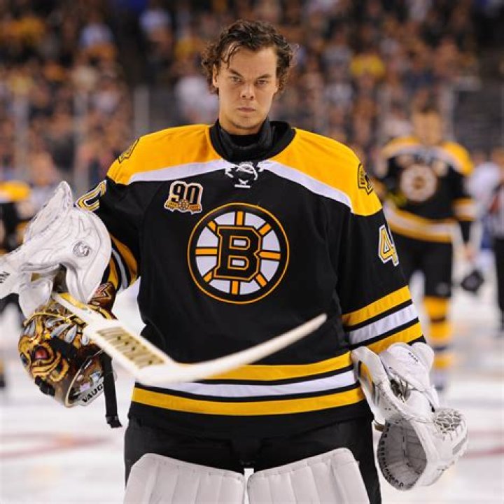Breaking Down Tuukka Rask's 2014 Vezina Chances After a Hot Start