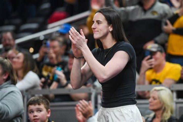 Caitlin Clark went with Hawkeyes for proximity to home