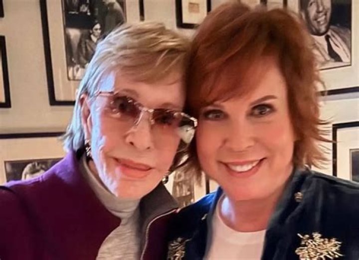 Carol & Vicki Lawrence Visit Tommy Smothers In The Hospital and