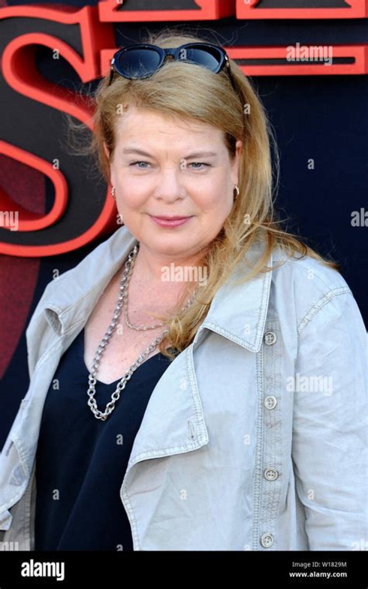 Catherine Curtin as Wanda Bell Orange Is the New Black Cast Pictures