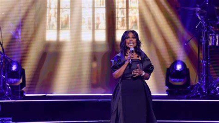 CeCe Winans Says “Yes” To God Jesus Calling Podcast