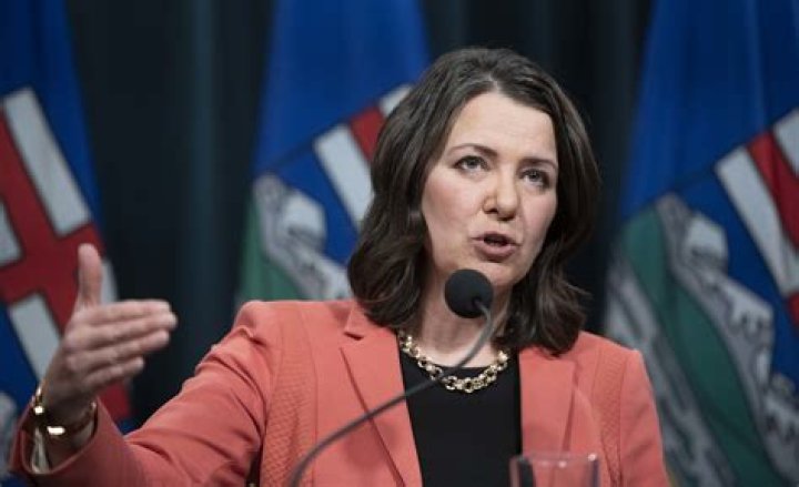 Danielle Smith is lying to Albertans about the &lsquo;just transition