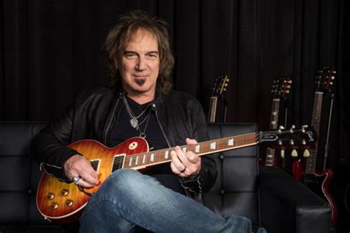 Dave Amato and Gibson Announces World Premiere Of New Custom Shop &lsquo;Dave
