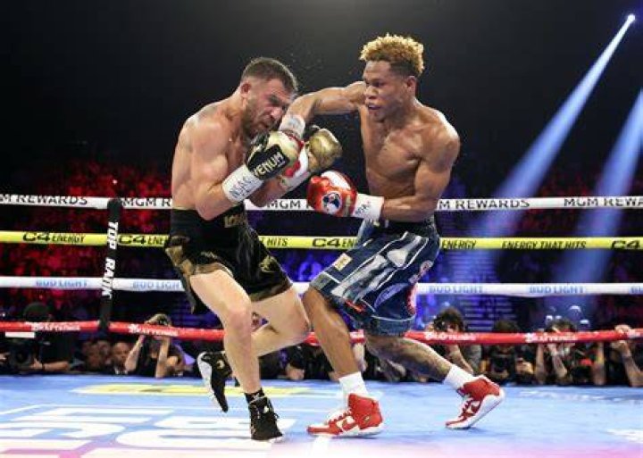 Devin Haney ruthlessly replies to Tom Holland with Zendaya jibe after
