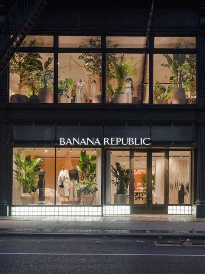 Discover The Enchanting World Of Banana Republic Outlet