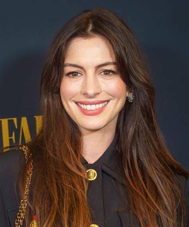 Does Anne Hathaway Have a Sister Uncovering the Truth About Her