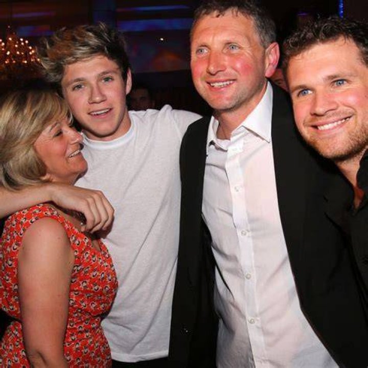 Does Niall Horan Have Siblings?