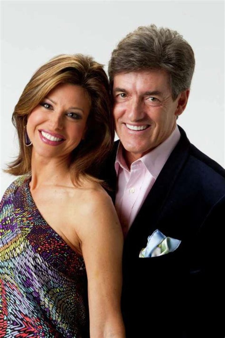 Dominique Sachse & Nick Florescu wed by Joel Osteen amid a sea of TV