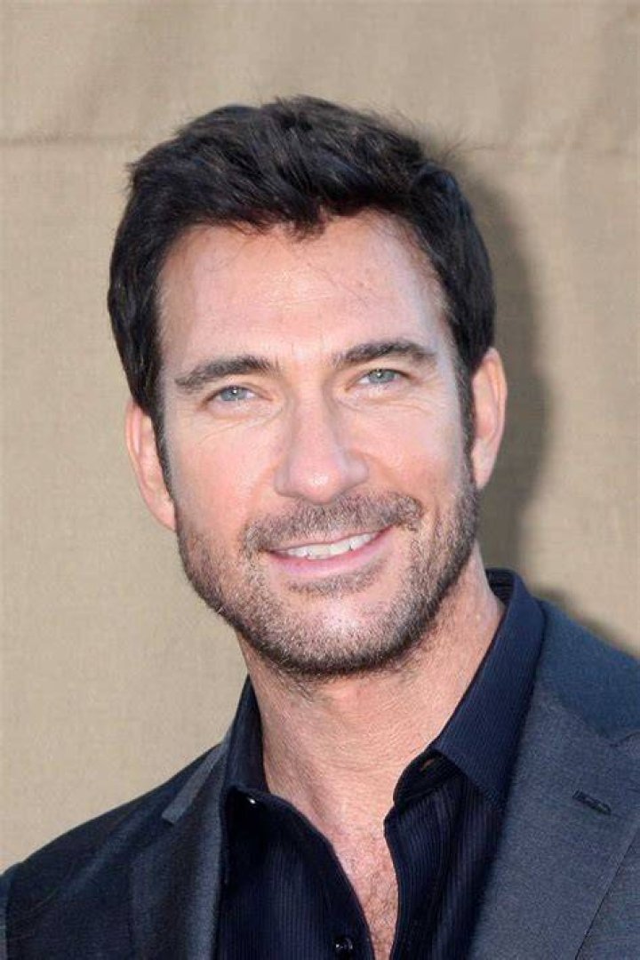 Dylan McDermott packs on the PDA and walks handinhand with mystery