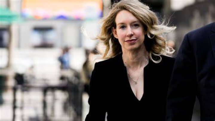 Elizabeth Holmes 'kendi başına milyarder olan en gen&ccedil; kadındı