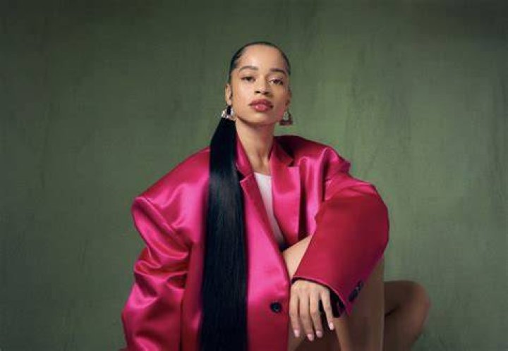 Ella Mai DaiseyAleida
