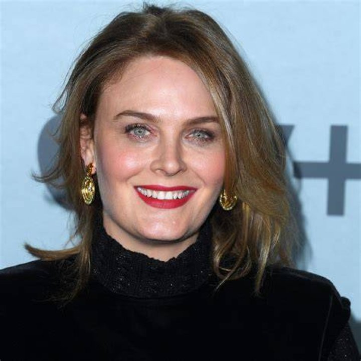 Emily Deschanel on Instagram &ldquo;I miss them so much 😭 emilydeschanel 