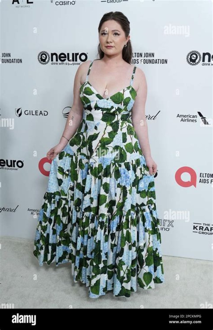 Emma Kenney News Master Top News And Videos
