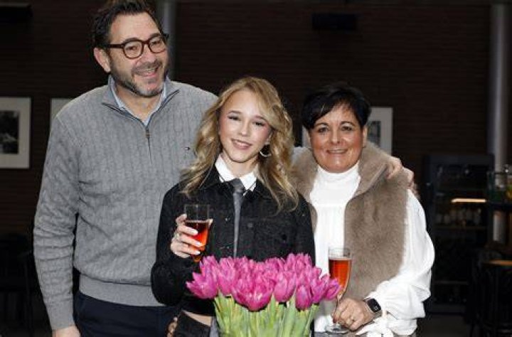 Emma Kok Ouders (Parents) Mother Nathalie And Father Vico