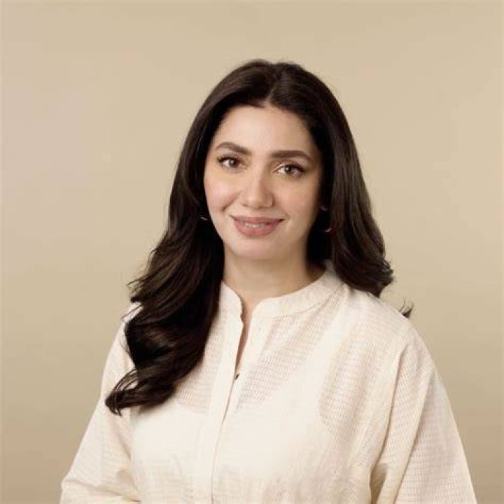 Father of Mahira Khan How Nice personality he is? Mahira Khan