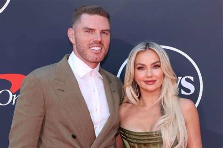 Freddie Freeman Wife