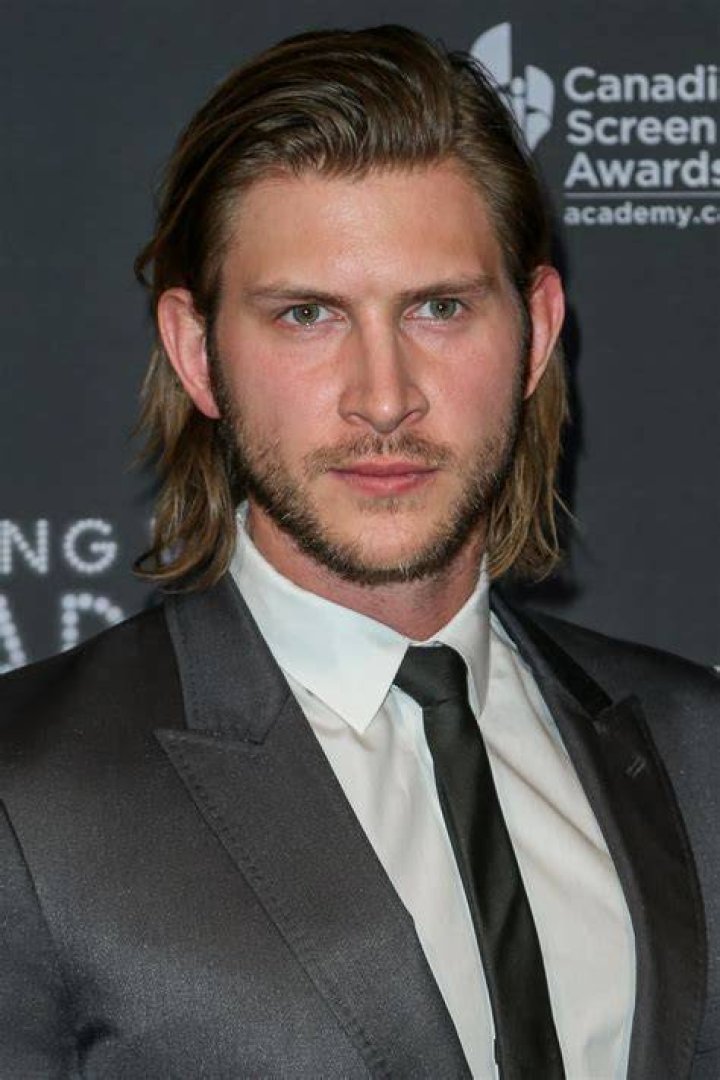 Greyston Holt's Height & Weight