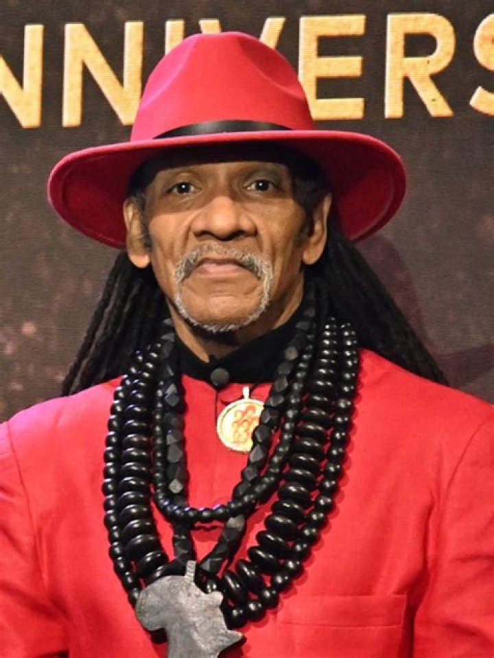 How much is Ralph Carter Net Worth in 2017! More about his salary!