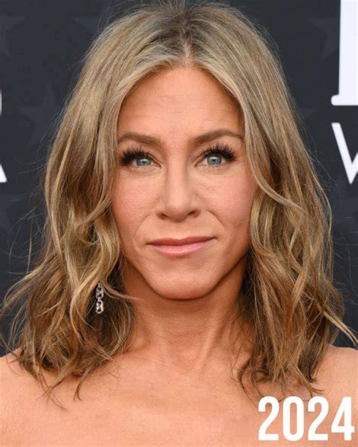 Jennifer Aniston named as face of Aveeno Skincare Beauty And The Dirt