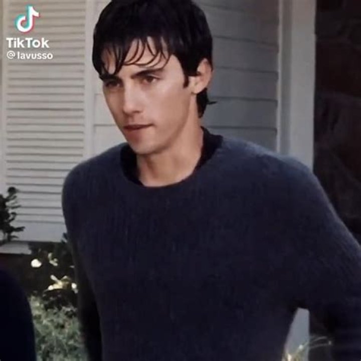 Jess Mariano Edit [Video] in 2022 Cute boys, Disney funny, Gilmore