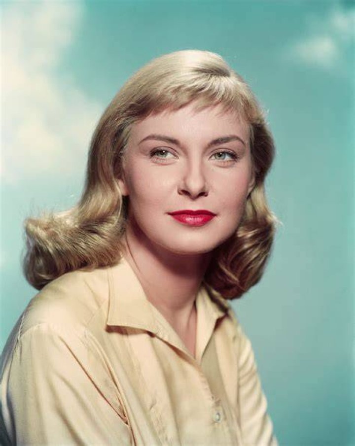 Joanne Woodward, 92, Sacrificed Career to Raise Kids Who Keep Vigil at