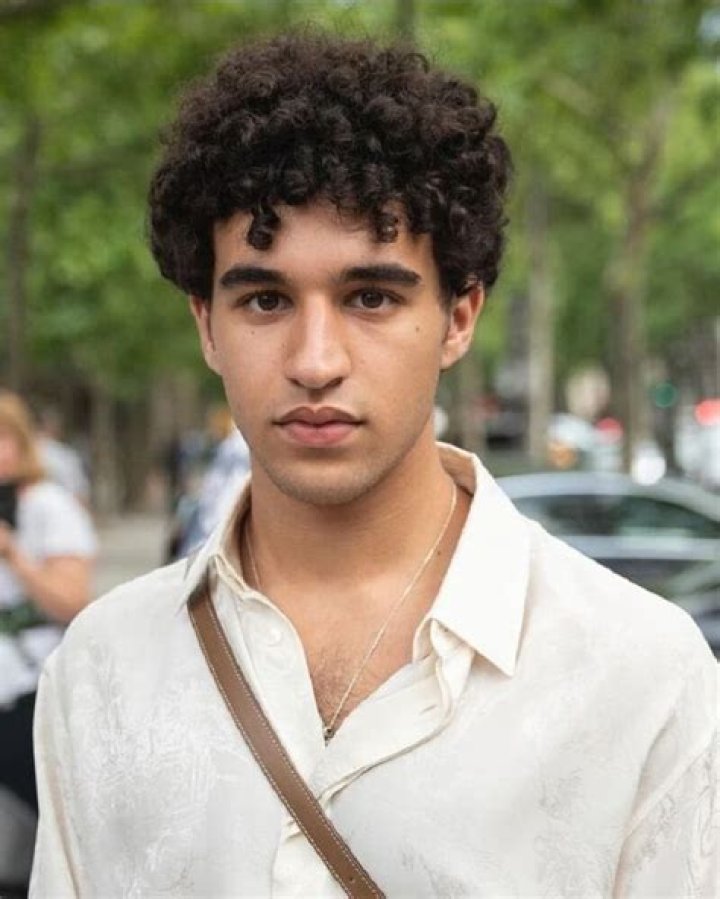 Khalil Ben Gharbia biography, wiki, age, net worth, girlfriend and