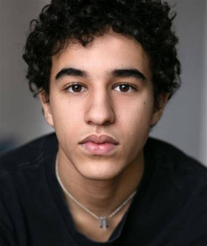 Khalil Ben Gharbia Movies, Bio and Lists on MUBI
