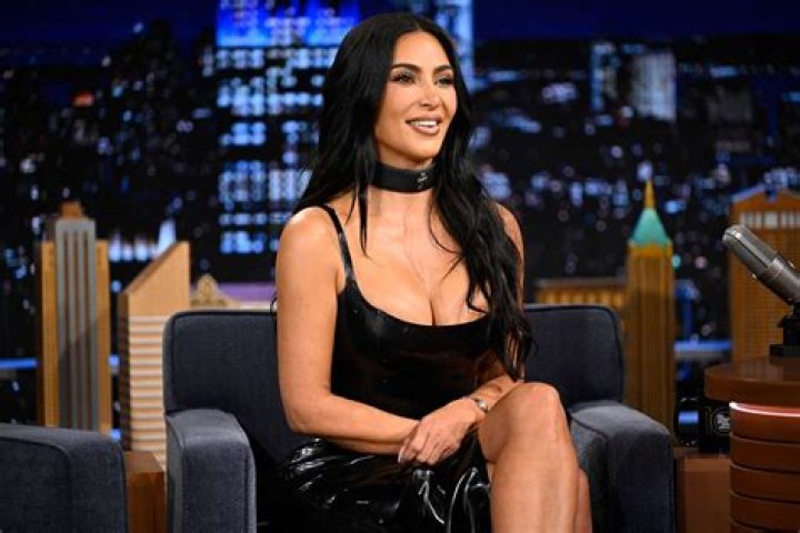 Kim Kardashian And Jimmy Fallon? Tải 284 h&igrave;nh đẹp nhất miễn ph&iacute;