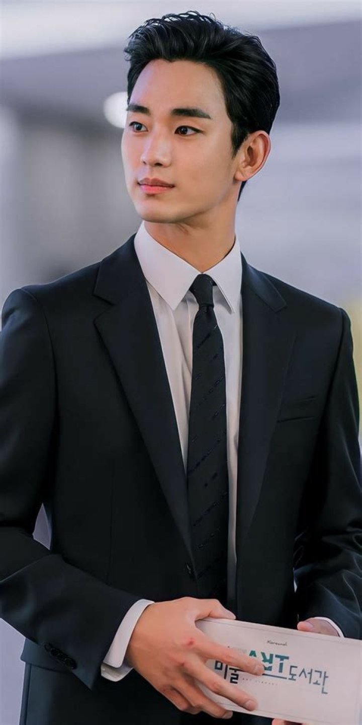 Kim Soohyun Movies, Bio and Lists on MUBI