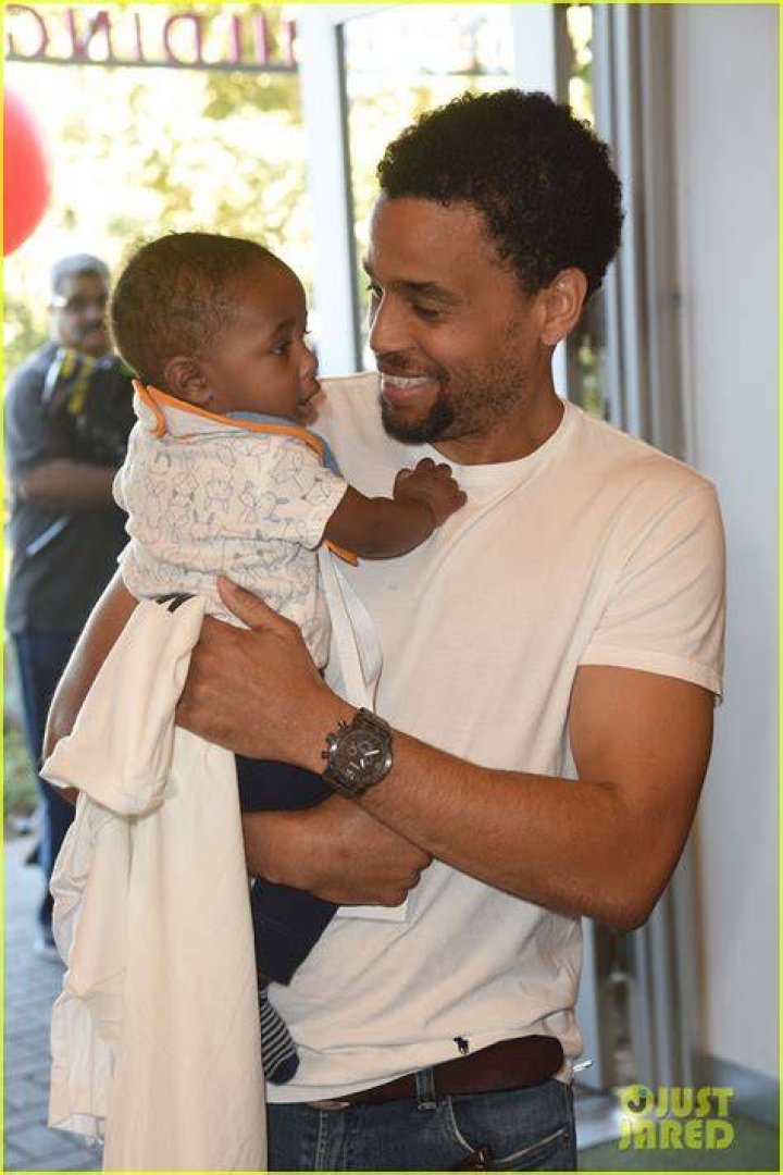 Kristen Bell and Michael Ealy Get Married on "The Woman In The House" Set 04/15/2021 • CelebMafia