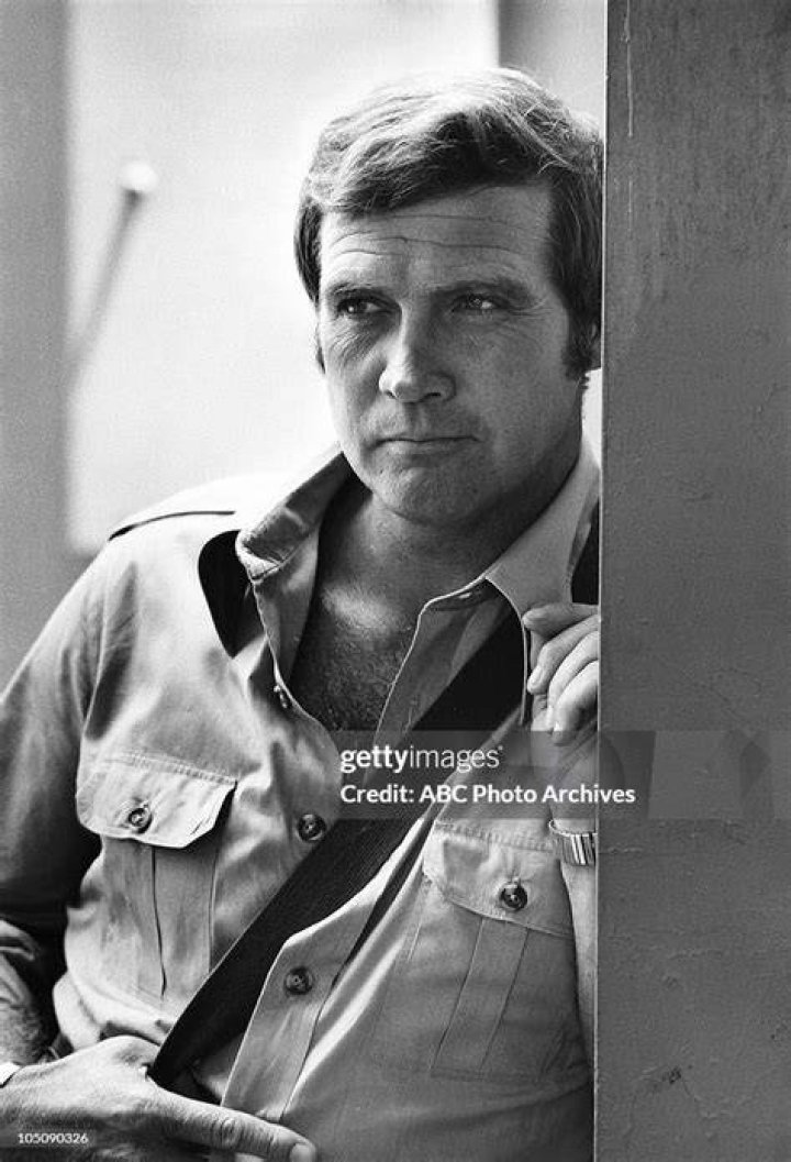 Lee Majors Can't Stop The Six Million Dollar Man visits Wizard World