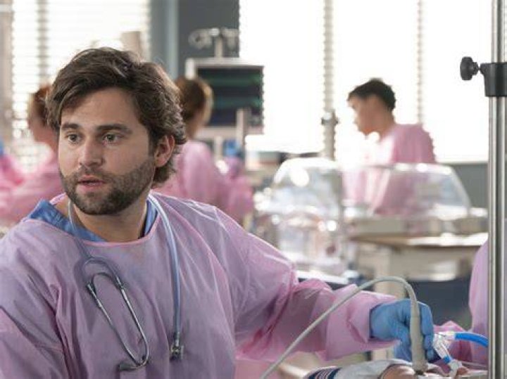 Levi Schmitt from Grey's Anatomy The Season 16 Doctors E! News