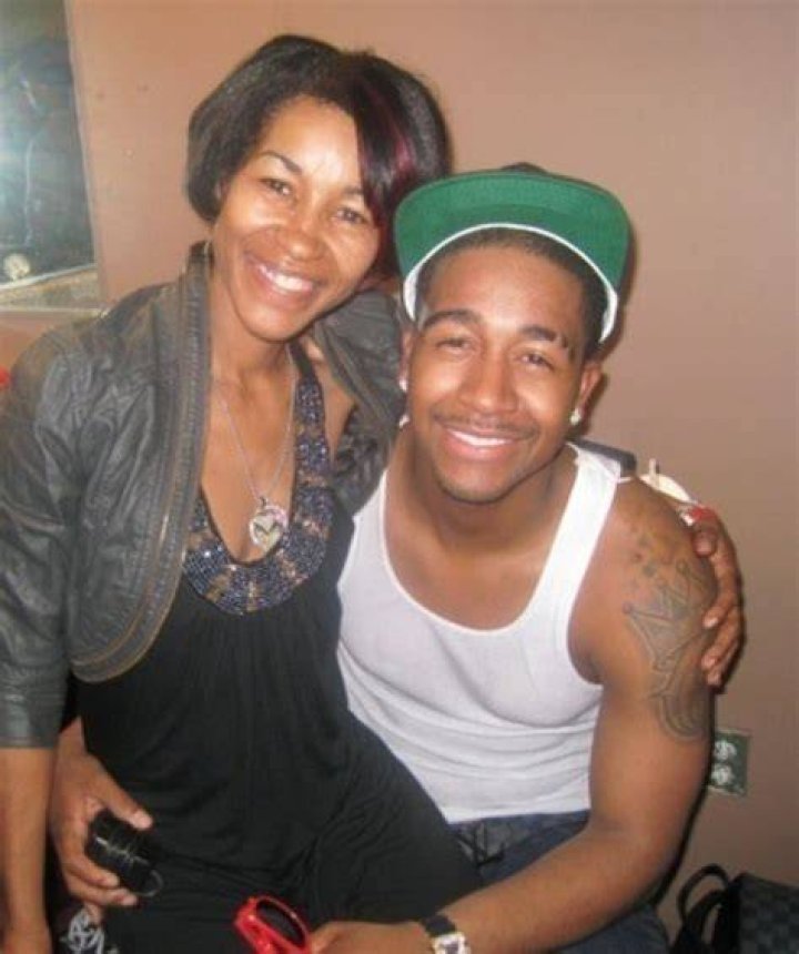 LHH Hollywood Omarion Mom StraightFromTheA Straight From The A