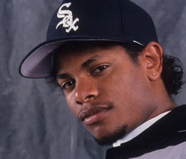 &lrm;Starring... Eazy E de EazyE en Apple Music