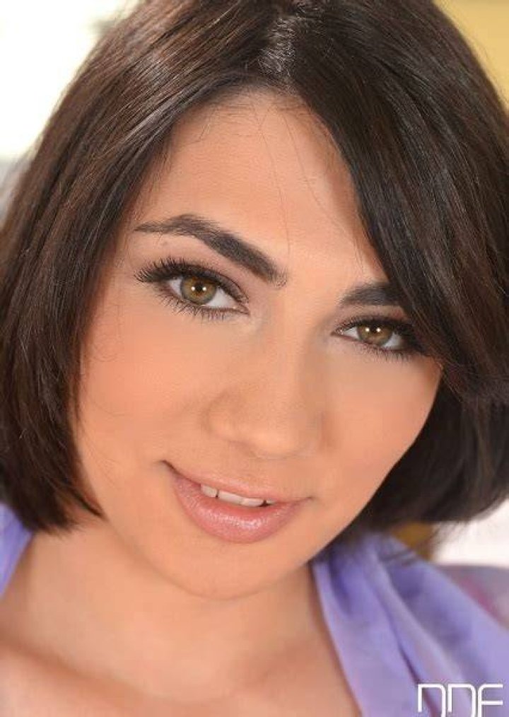 Luna Amor Lesbian Film Telegraph