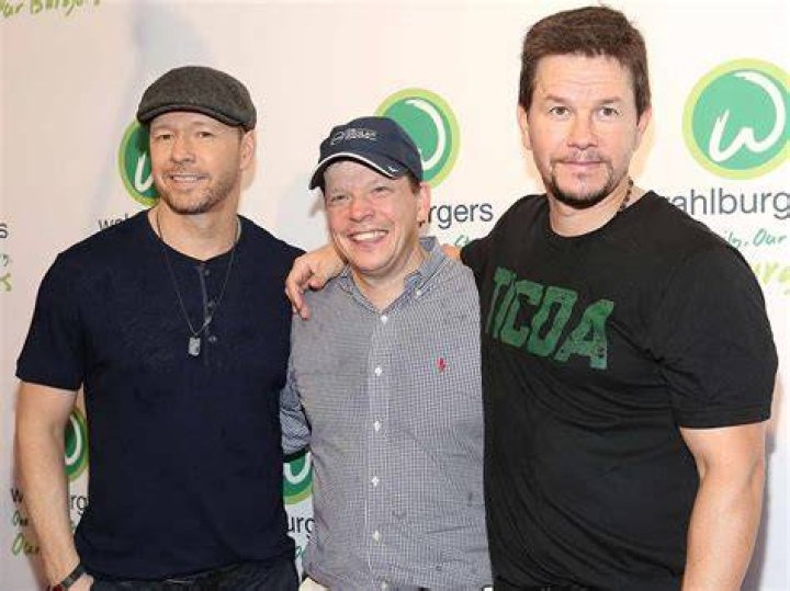 Mark Wahlberg and Brothers Say Goodbye to Wahlburgers TV Show