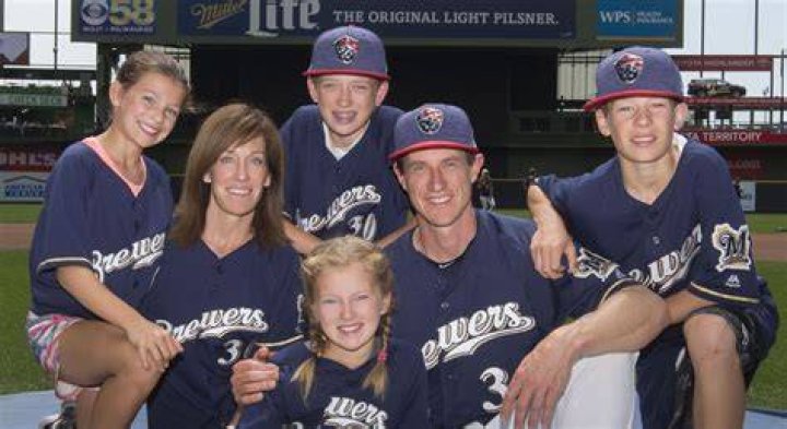 Meet Craig Counsell Wife Michelle Counsell (Bio, Wiki)